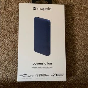 Iphone 12 portable charger